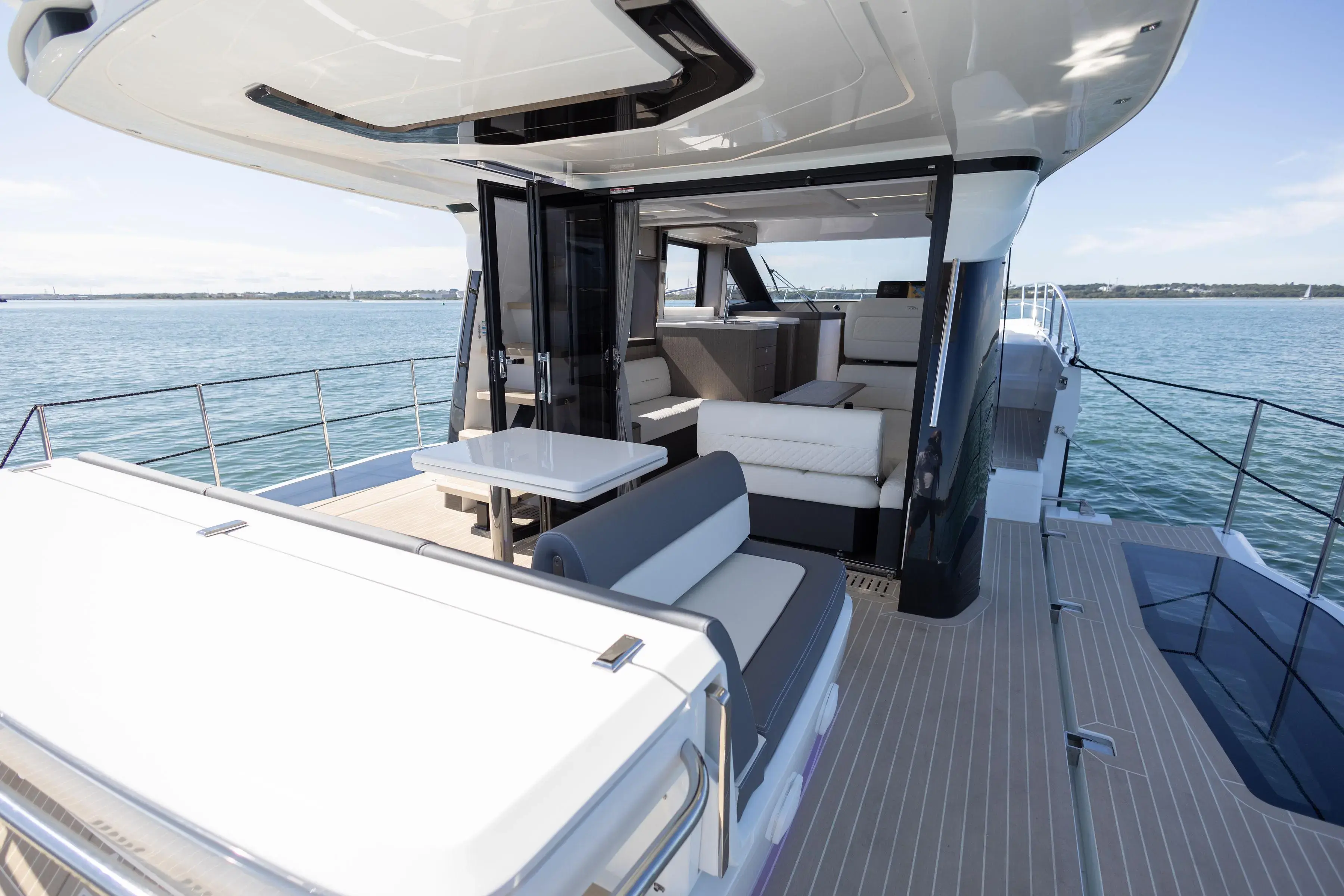 2024 Galeon 440 fly