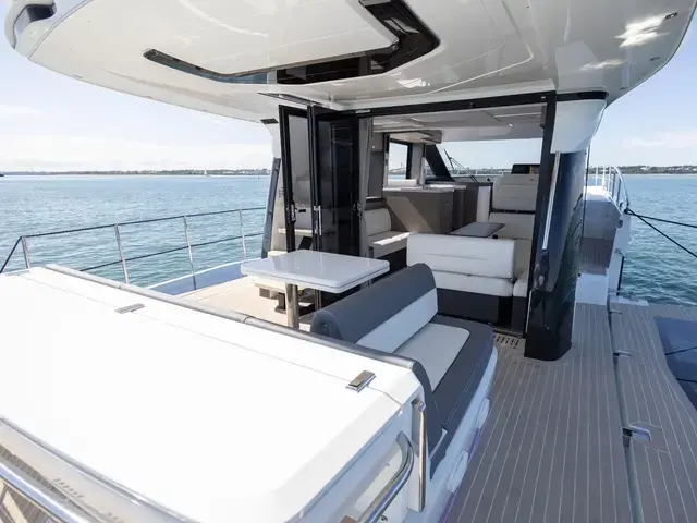 Galeon 440 Fly