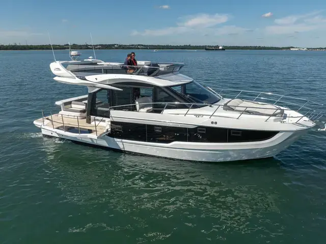 Galeon 440 Fly