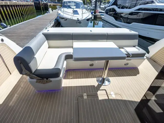 Galeon 440 Fly