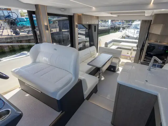 Galeon 440 Fly