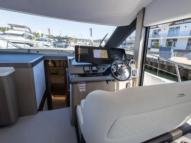 Galeon 440 Fly