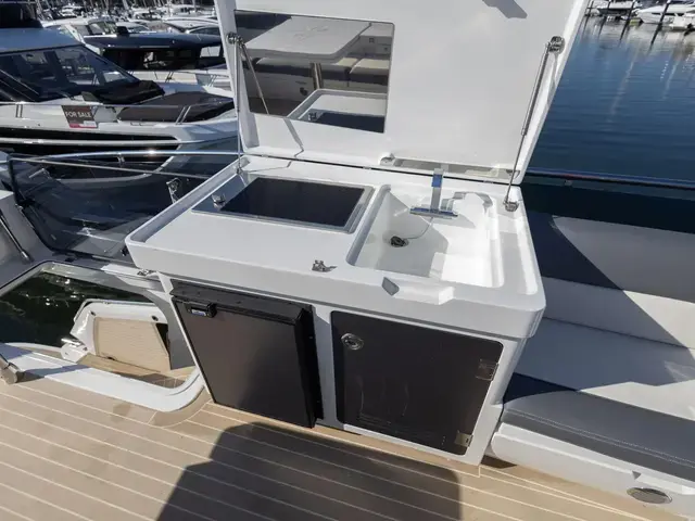 Galeon 440 Fly