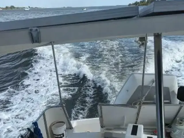 Hatteras 42 Cockpit Motoryacht