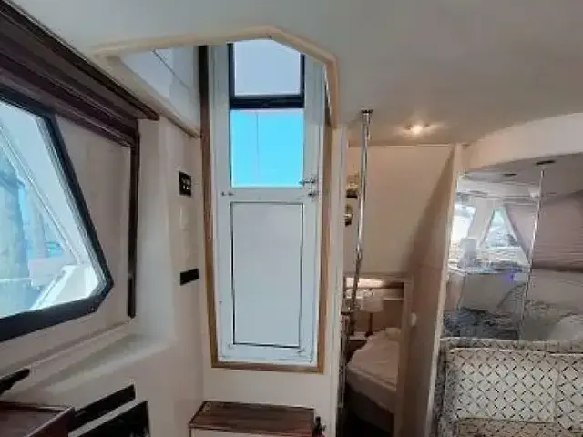 Hatteras 42 Cockpit Motoryacht