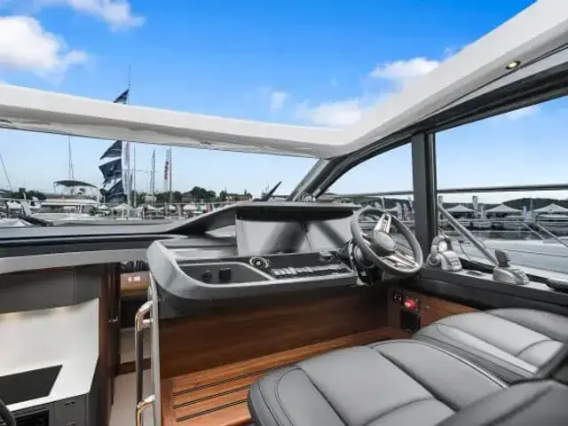 Princess Yachts Limited V50