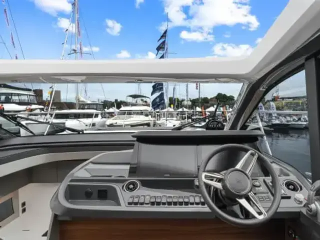 Princess Yachts Limited V50