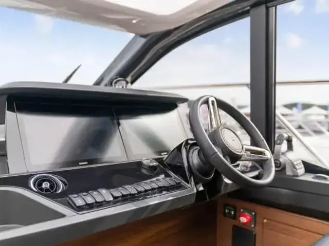 Princess Yachts Limited V50