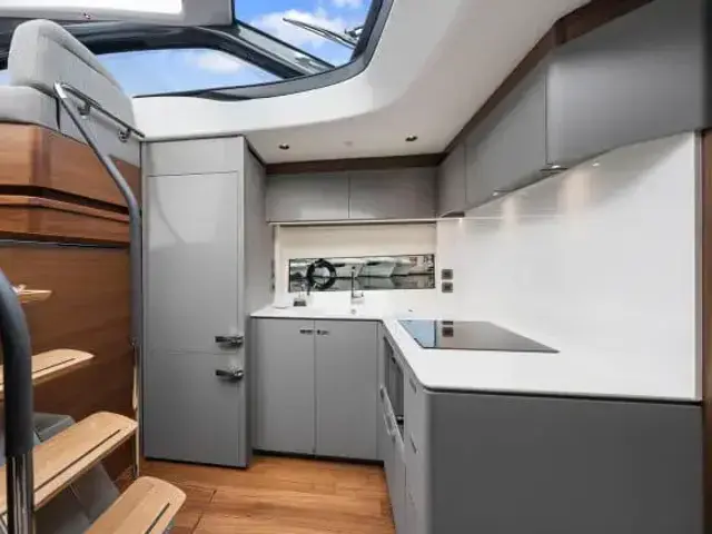 Princess Yachts Limited V50