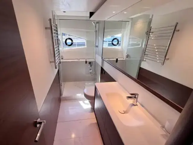 Princess Yachts Limited F65