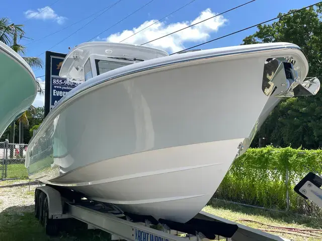 Everglades Boats 315 Center Console