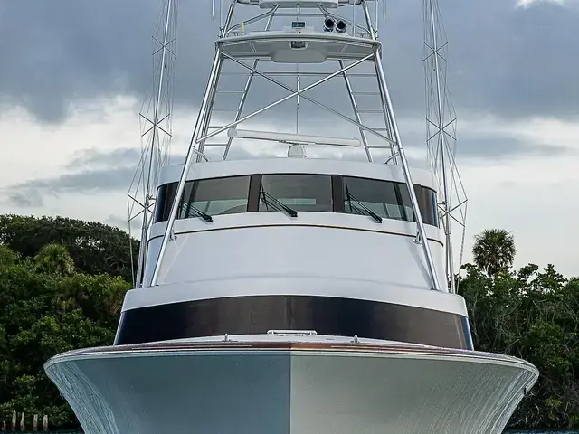 American Custom Enclosed Flybridge