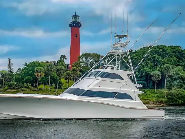 American Custom Enclosed Flybridge