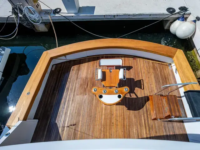 American Custom Enclosed Flybridge