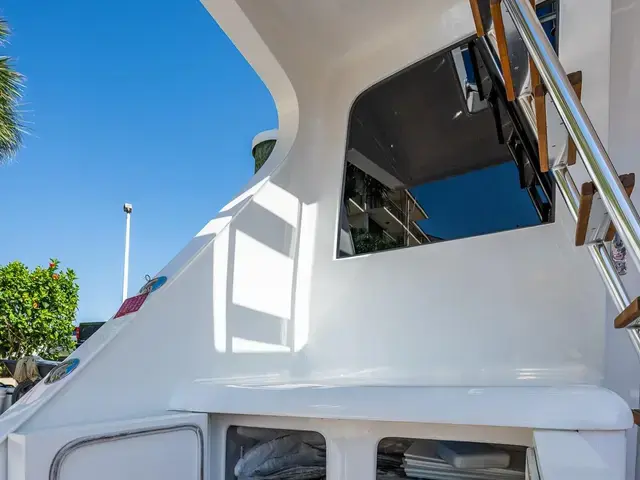 American Custom Enclosed Flybridge