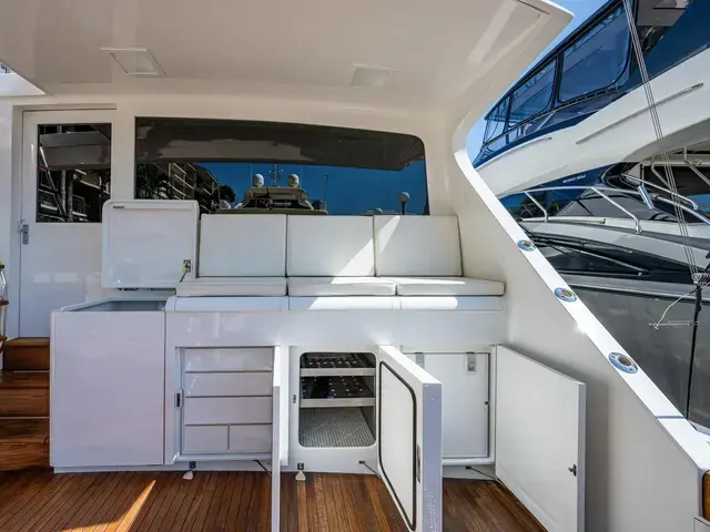 American Custom Enclosed Flybridge