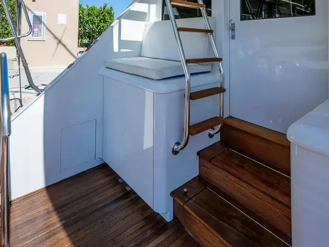 American Custom Enclosed Flybridge