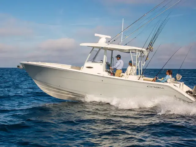 Cobia Boats 320 CC