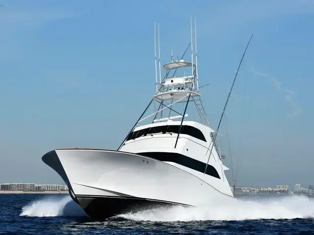 American Custom Enclosed Flybridge