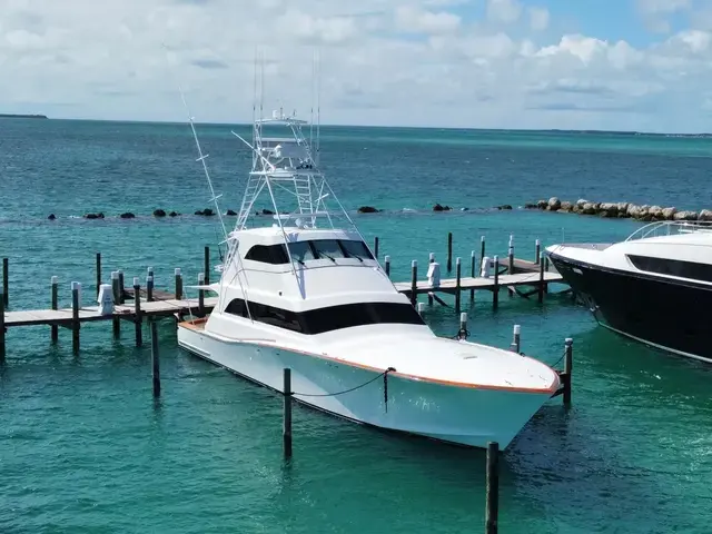 American Custom Enclosed Flybridge