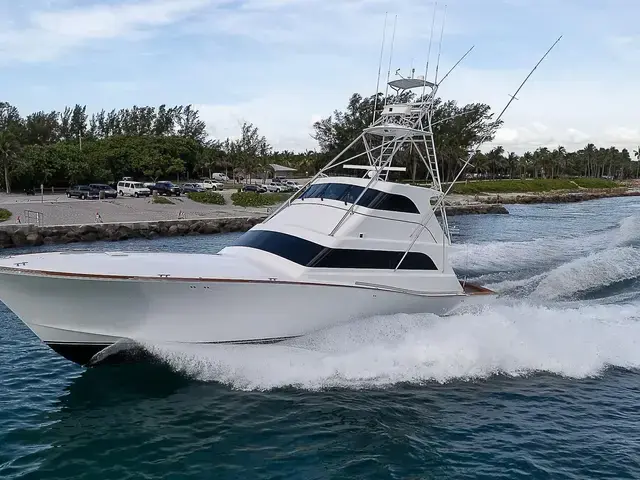 American Custom Enclosed Flybridge