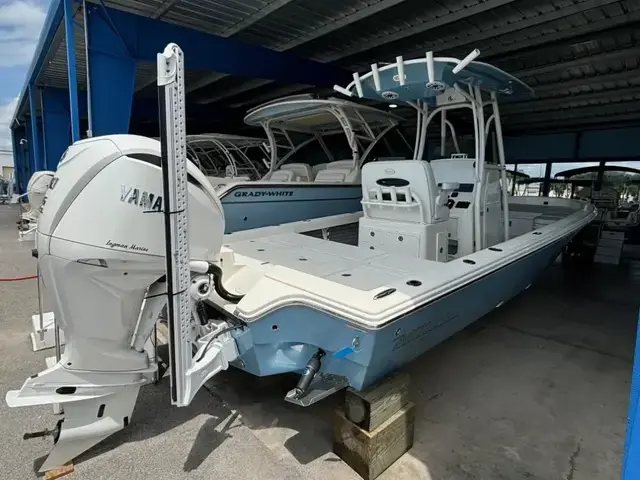 Pathfinder Boats 2600 TRS