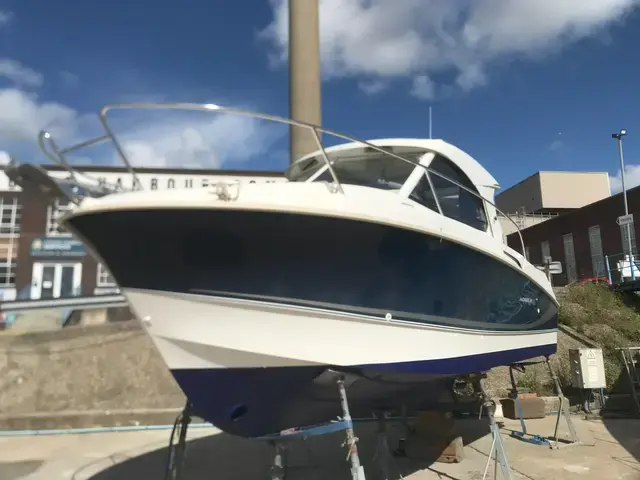 Beneteau Antares 8