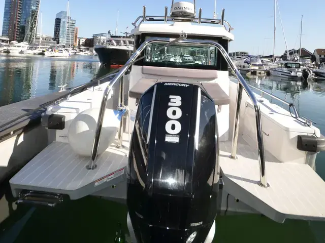 Axopar 28 Cabin