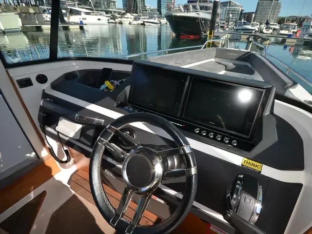 Axopar 28 Cabin