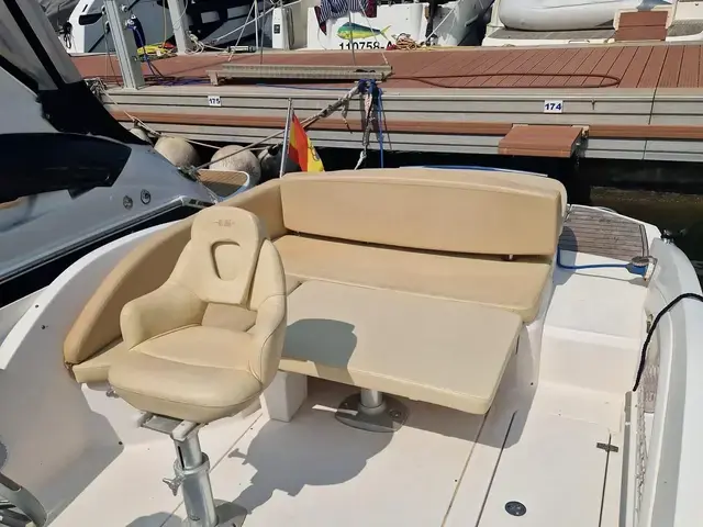 Sessa Marine Key Largo 27