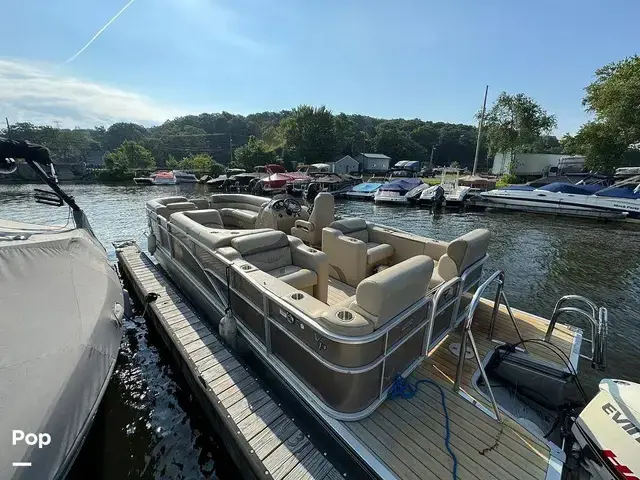 Manitou Boats oasis