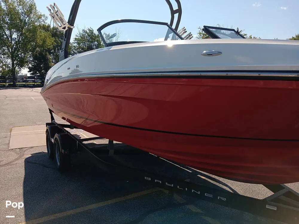 2022 Bayliner vr6