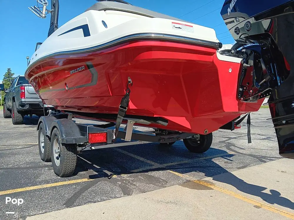 2022 Bayliner vr6