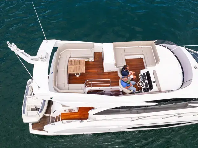 Sunseeker Manhattan 52