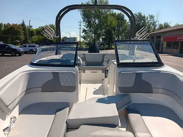 Bayliner Vr6