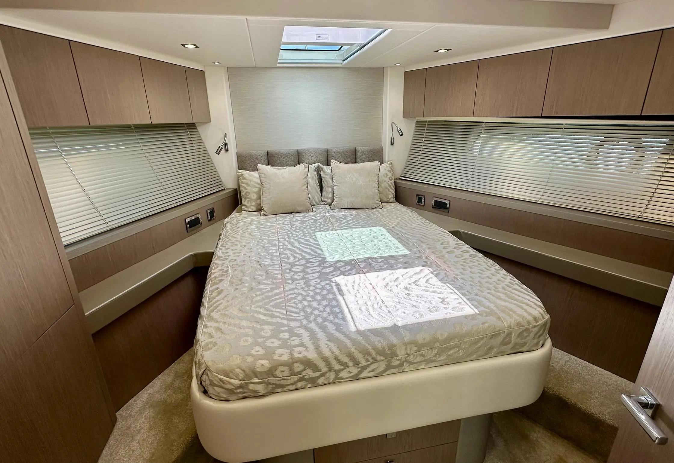 2017 Sunseeker manhattan 52