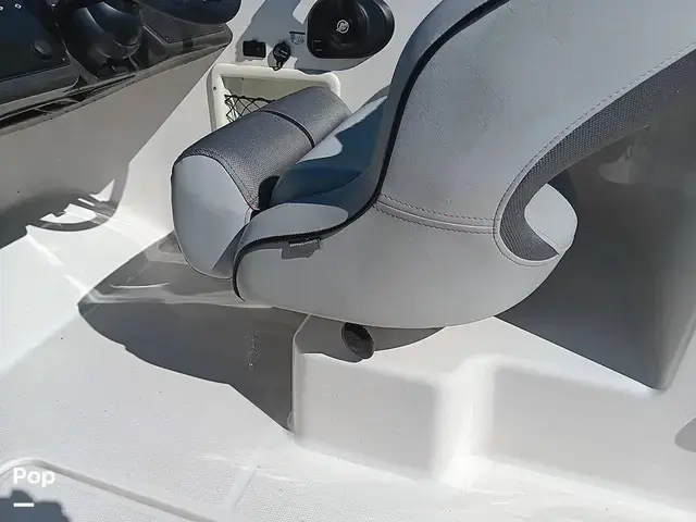 Bayliner Vr6