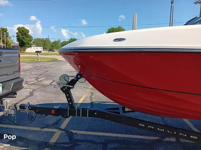 Bayliner Vr6