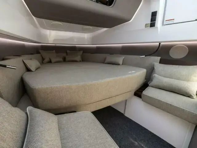 Axopar 45 XC Cross Cabin