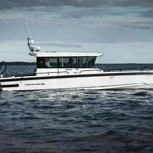 2025 Axopar 28 CABIN