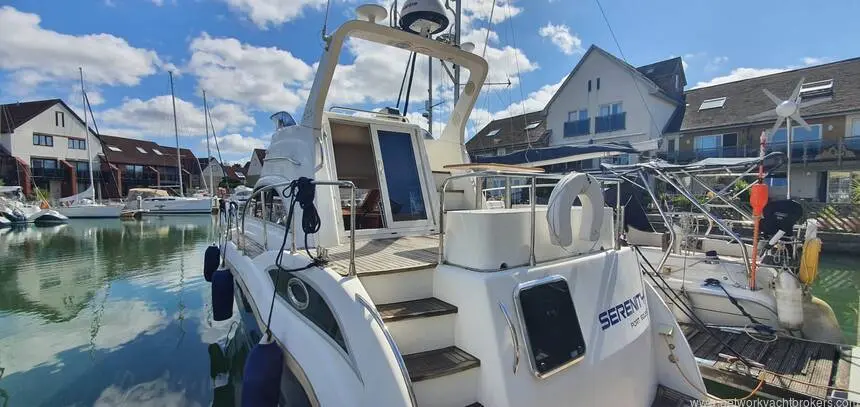 2005 Viking 34 aft cabin