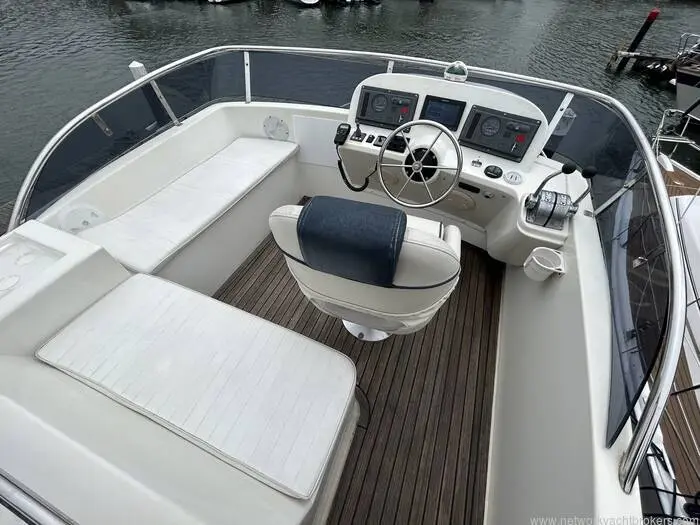 2005 Viking 34 aft cabin