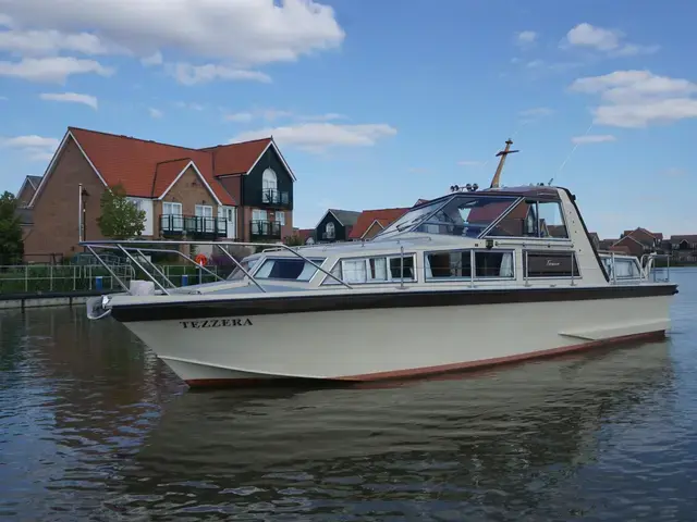 Freeman 33 Sport