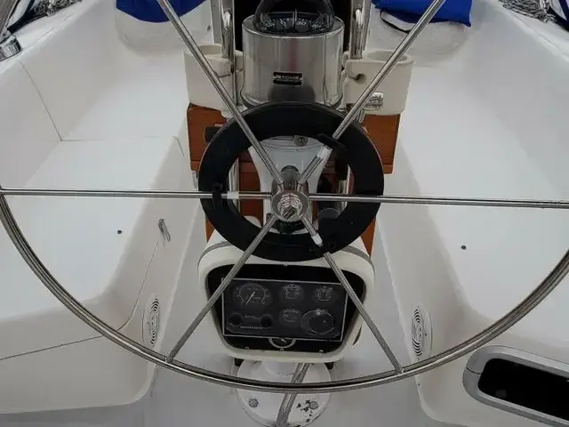 Catalina 320