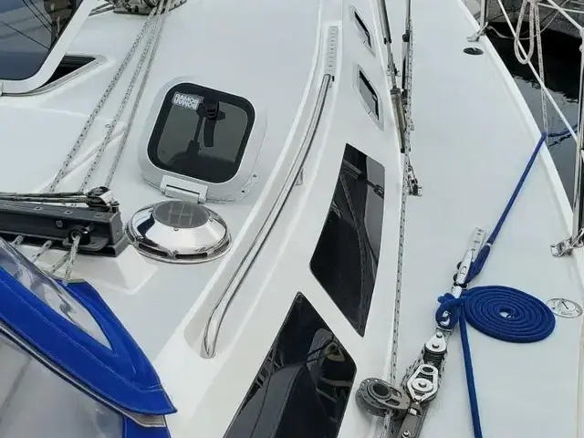 Catalina 320