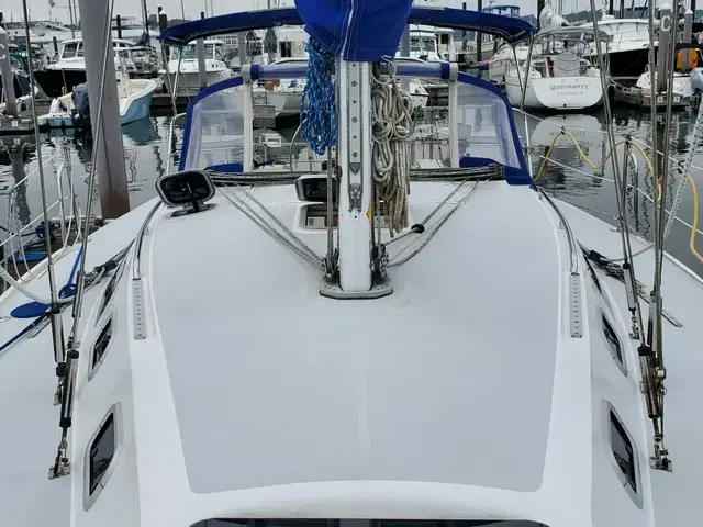 Catalina 320