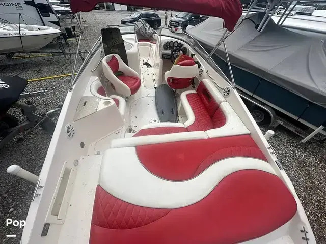 Rinker 232 Captiva Cc