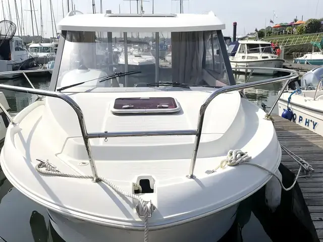 Beneteau Antares 6.80