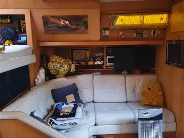 Ferretti Yachts Ferretti Altura 53 Decksalon