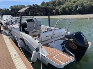 2022 Beneteau flyer 8 sundeck outboard